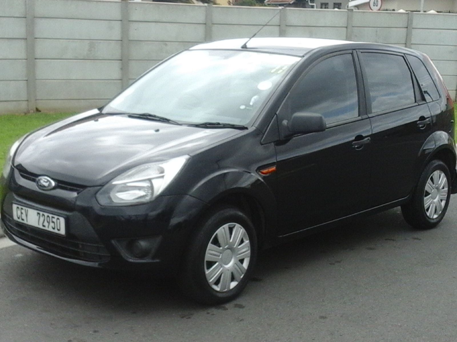 FIGO FIGO 1.4 TDCi AMBIENTE Specifications