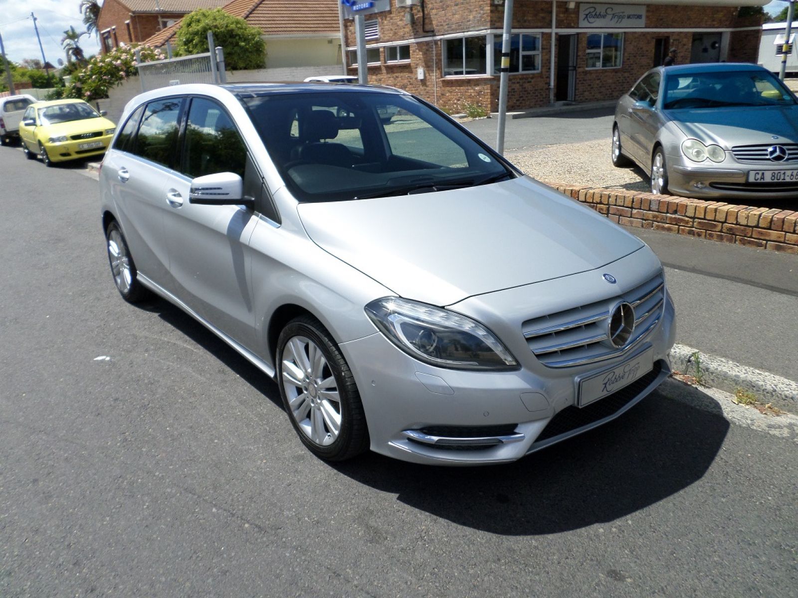 B-CLASS B180 CDI BE Specifications