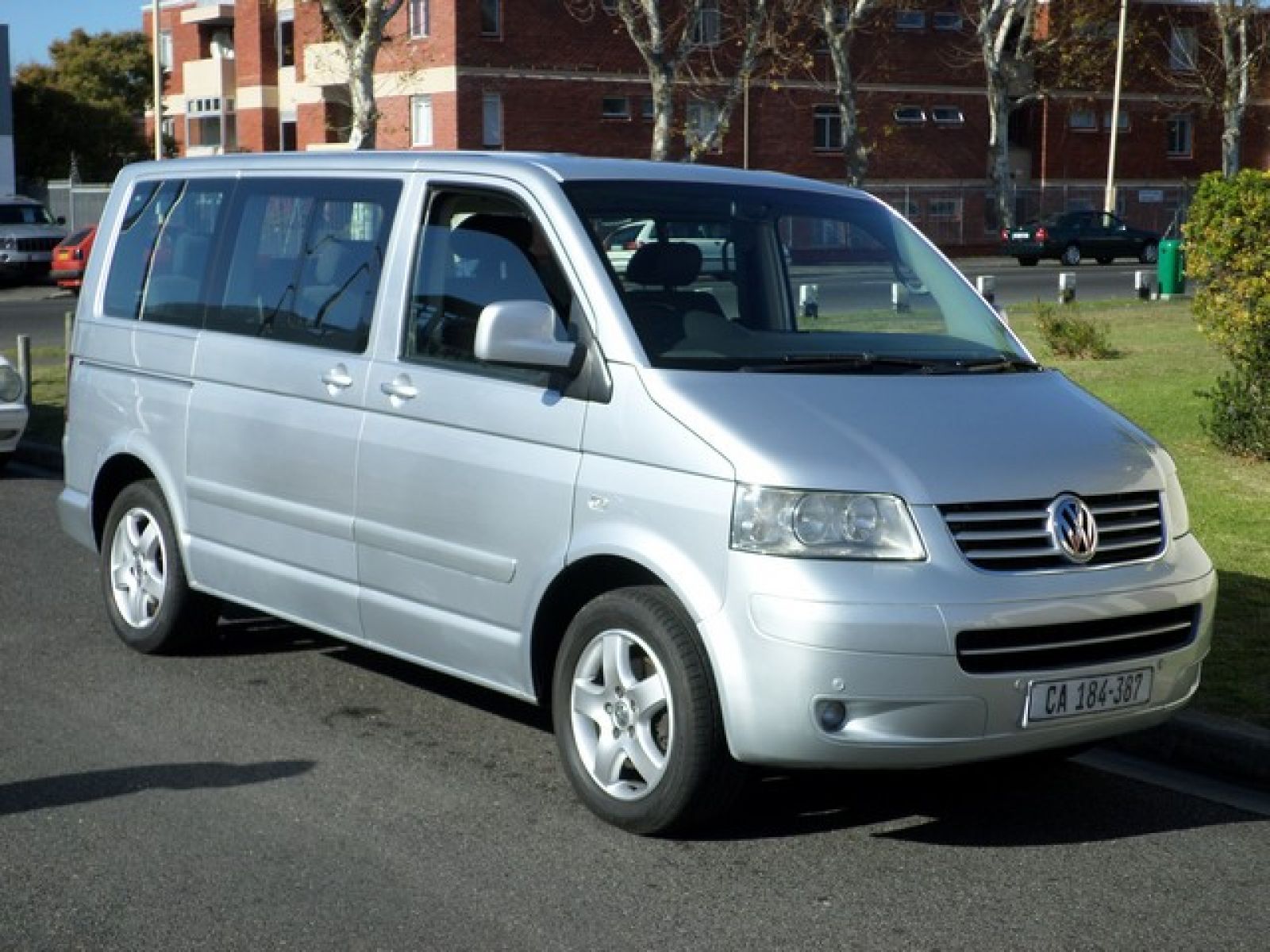 T5 T5 CARAVELLE 2.5TDi 128kw Specifications